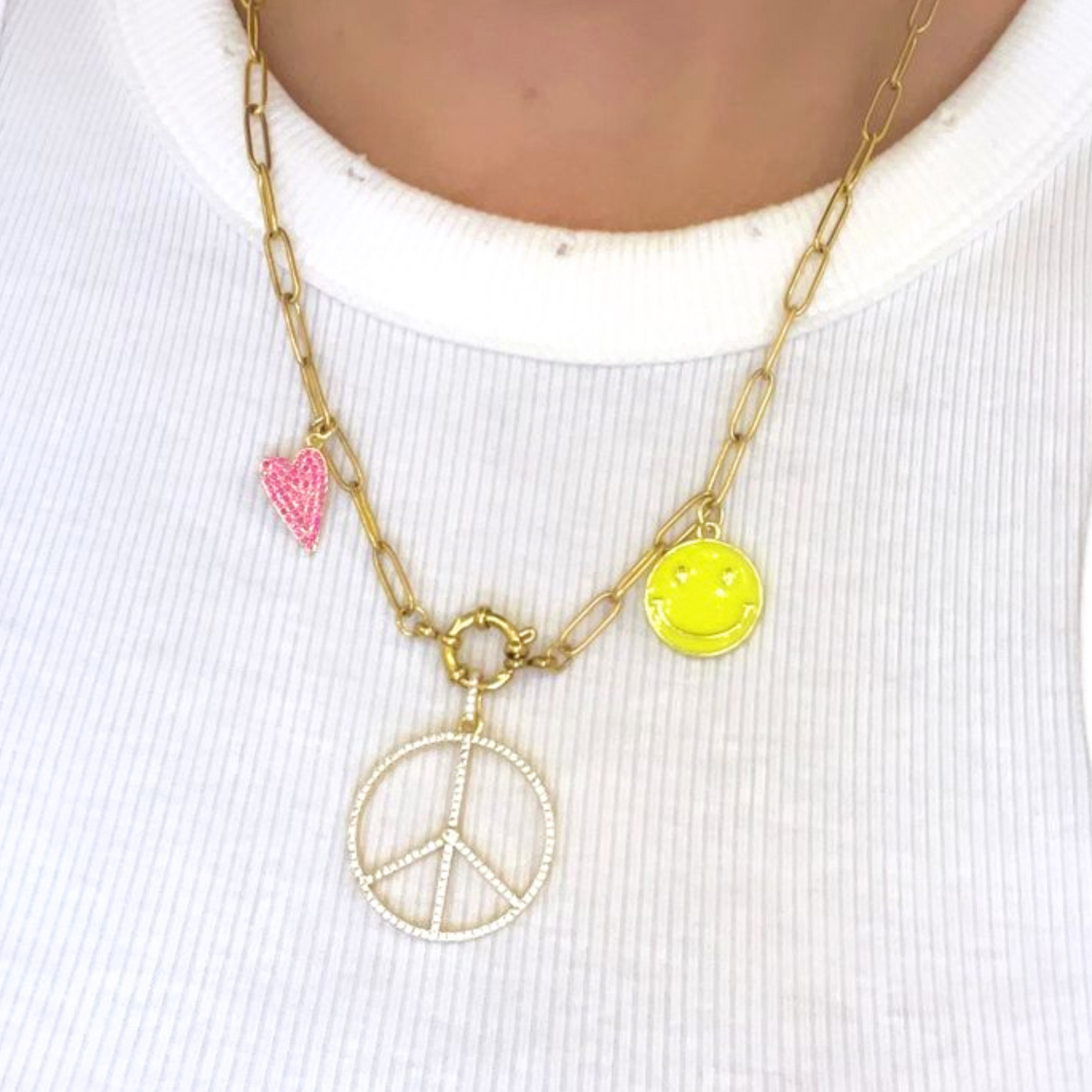 Collier Peace